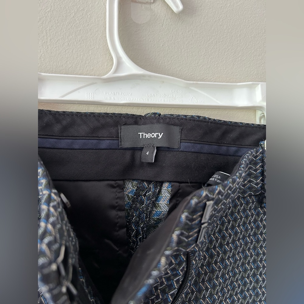 Theory Treeca 2 Slim Crop Pant In Size 4 - image 6